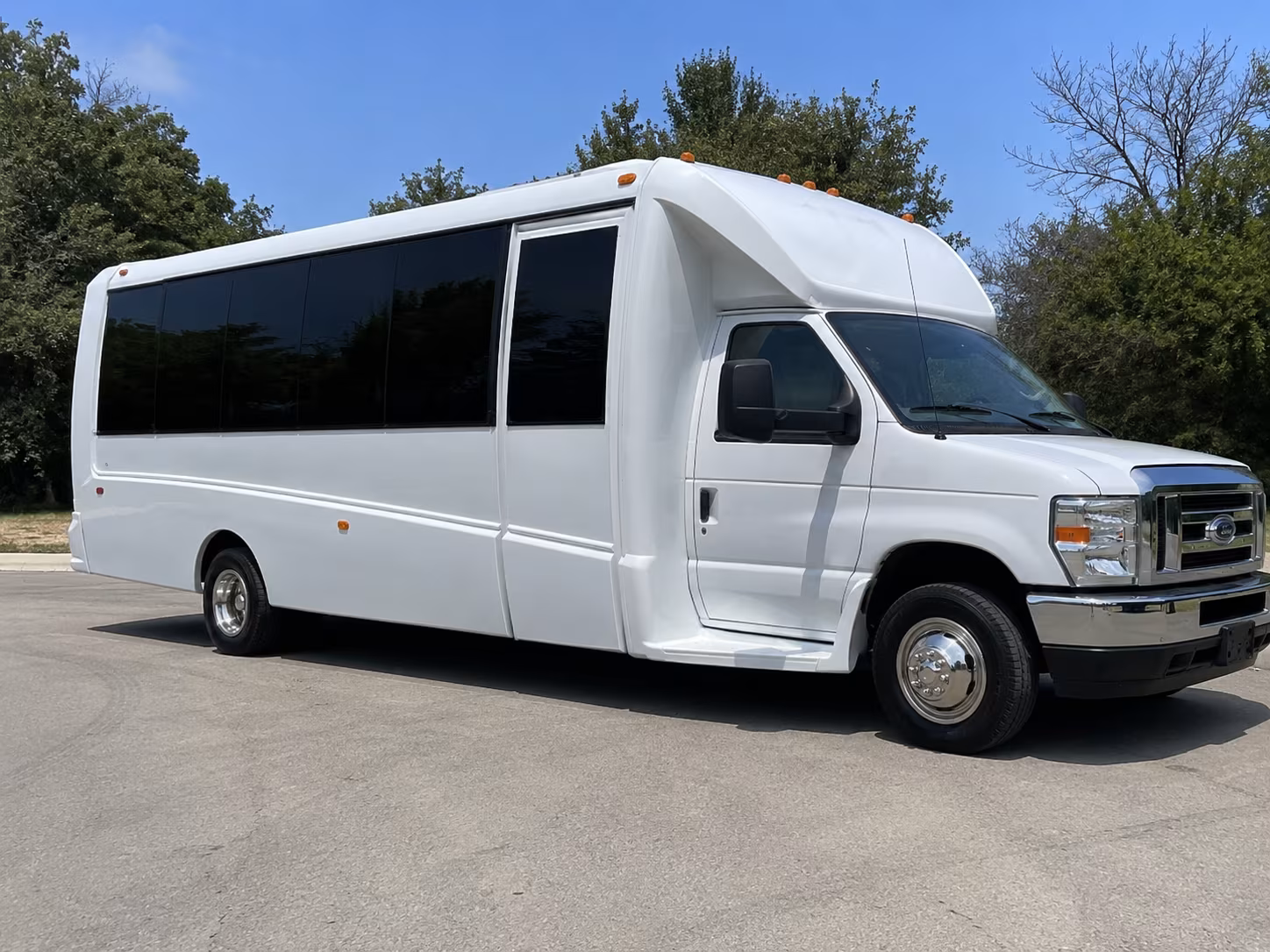 Anaheim Winery Tour & Pub Crawl Transportation party bus exterior