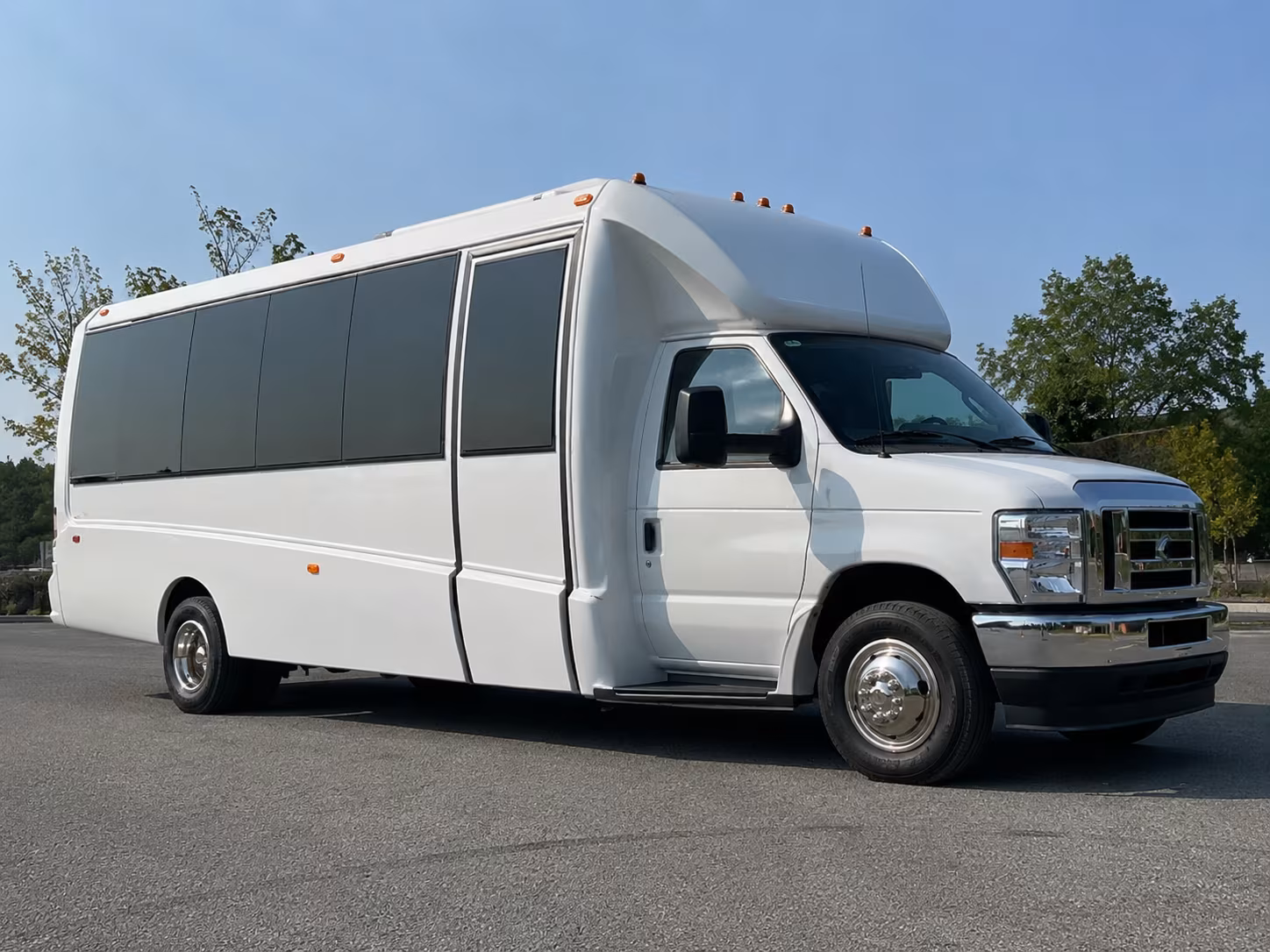 Fullerton Homecoming & Prom Party Bus Rentals